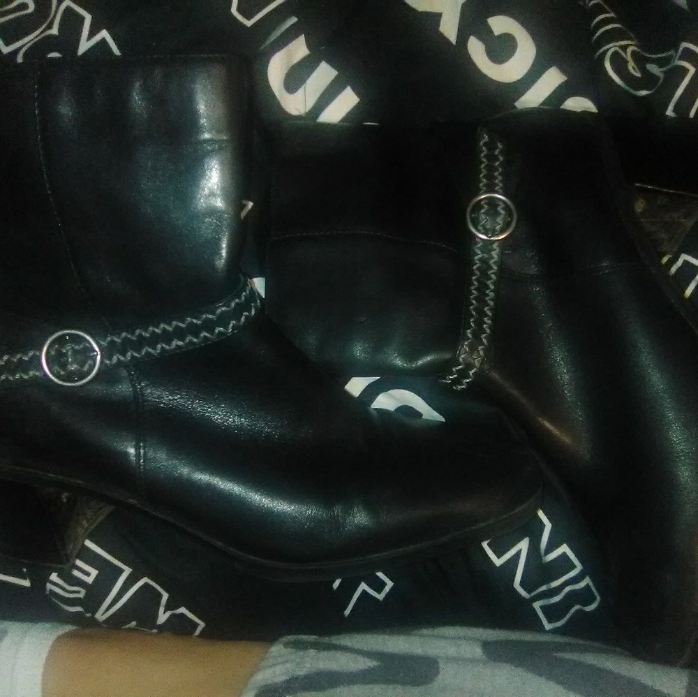 Ankle boots